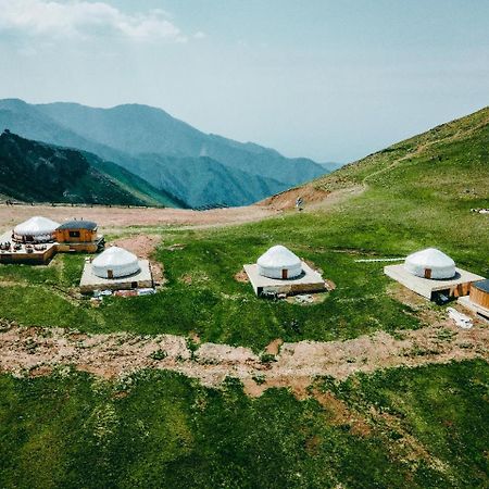 Yurta Base Camp, Shymbulak Mountain Resort Besqaynar Екстериор снимка