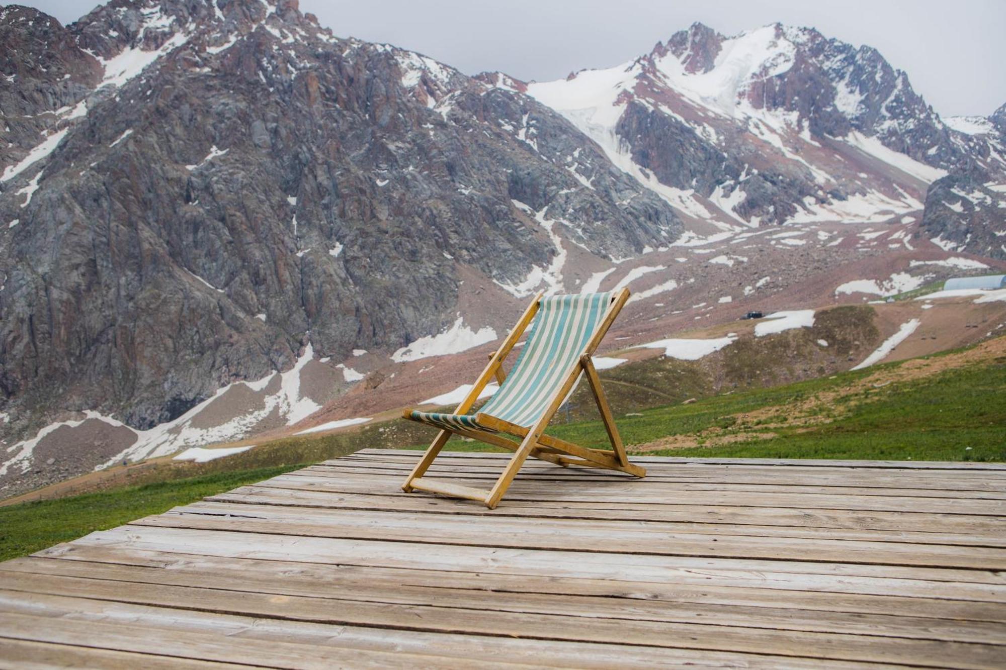 Yurta Base Camp, Shymbulak Mountain Resort Besqaynar Екстериор снимка