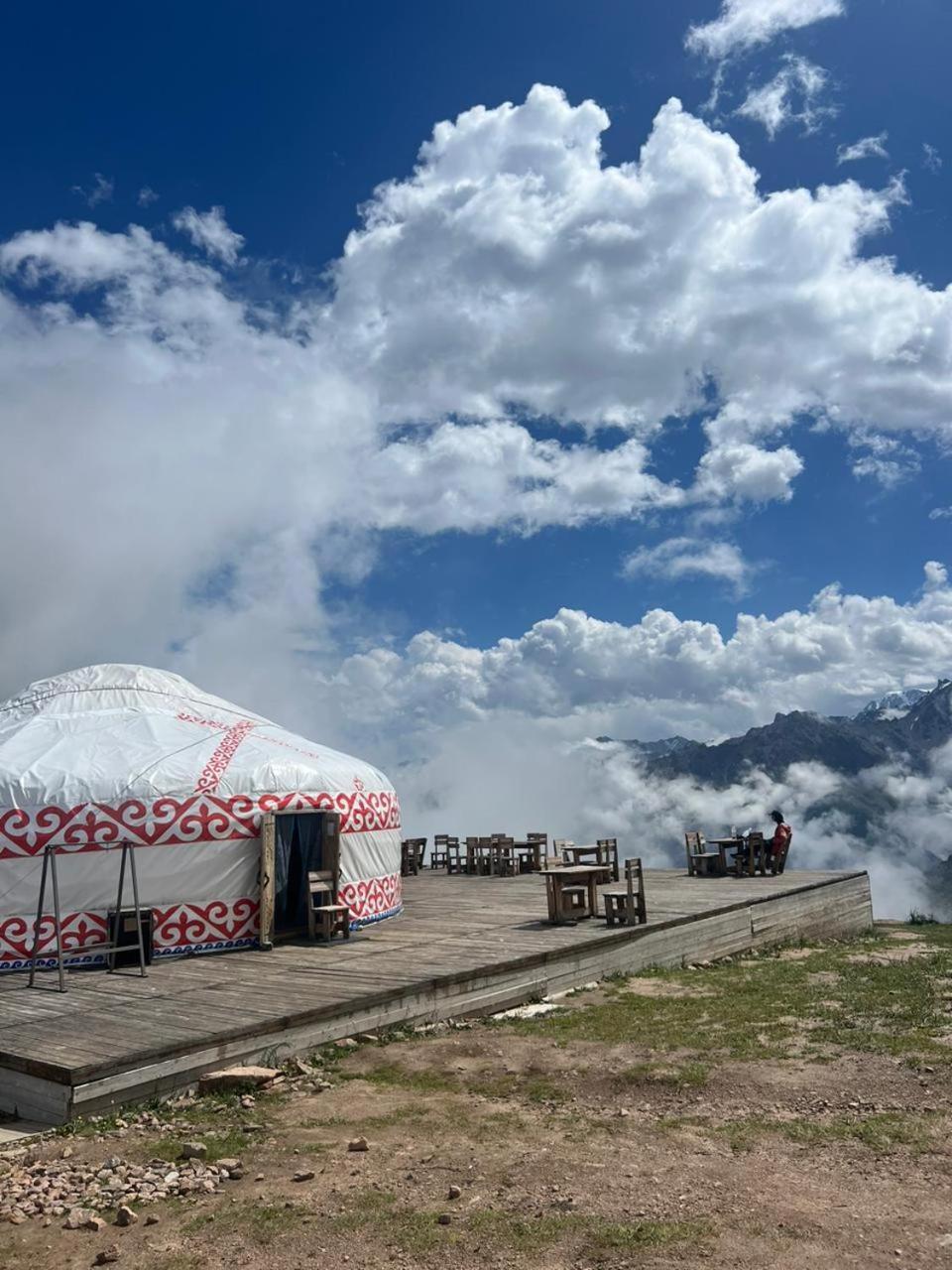 Yurta Base Camp, Shymbulak Mountain Resort Besqaynar Екстериор снимка